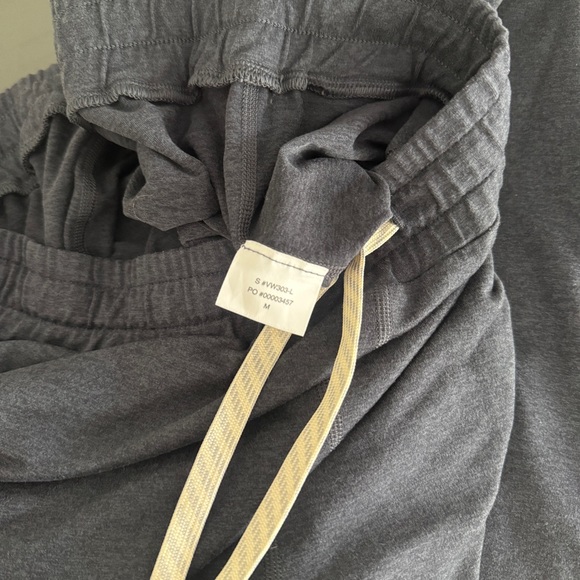 Vuori Performance Joggers - Midnight Heather - Picture 12 of 12